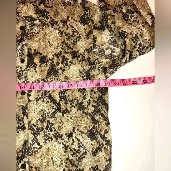 Zara Womens Animal Print Button Down Long Sleeve Shirt Size XS - Picture 4 of 9